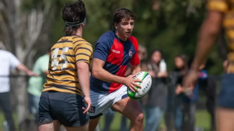 uan Cruz Saroglia durante un partido de rugby
